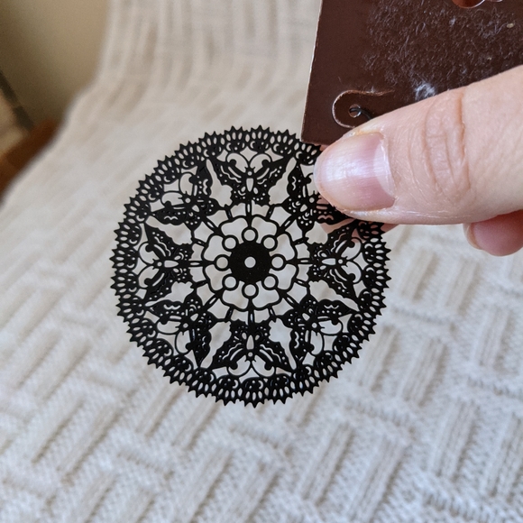 Butterfly Pattern Forever 21 Earrings - EUC - Picture 6 of 6